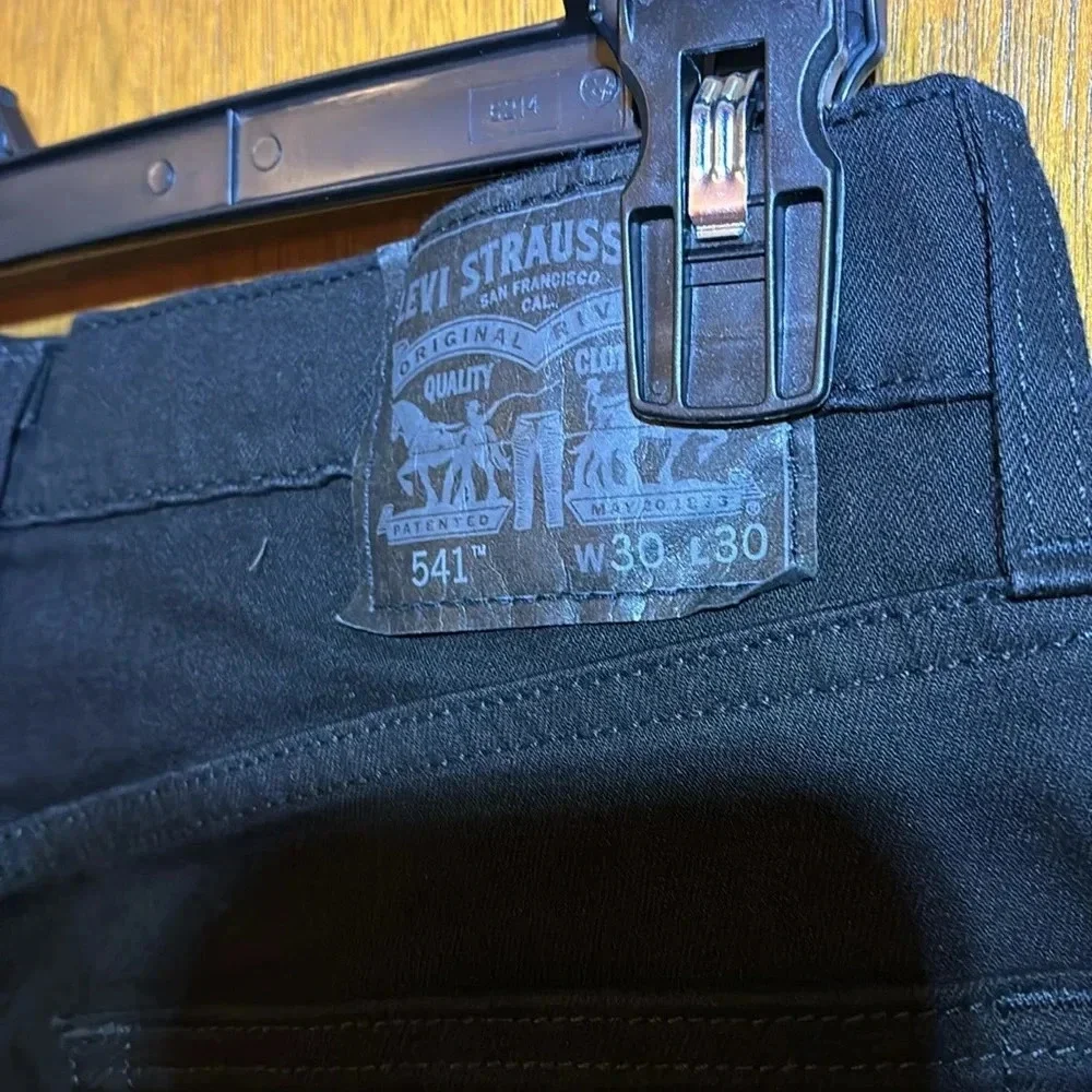 Levis comfort slightly